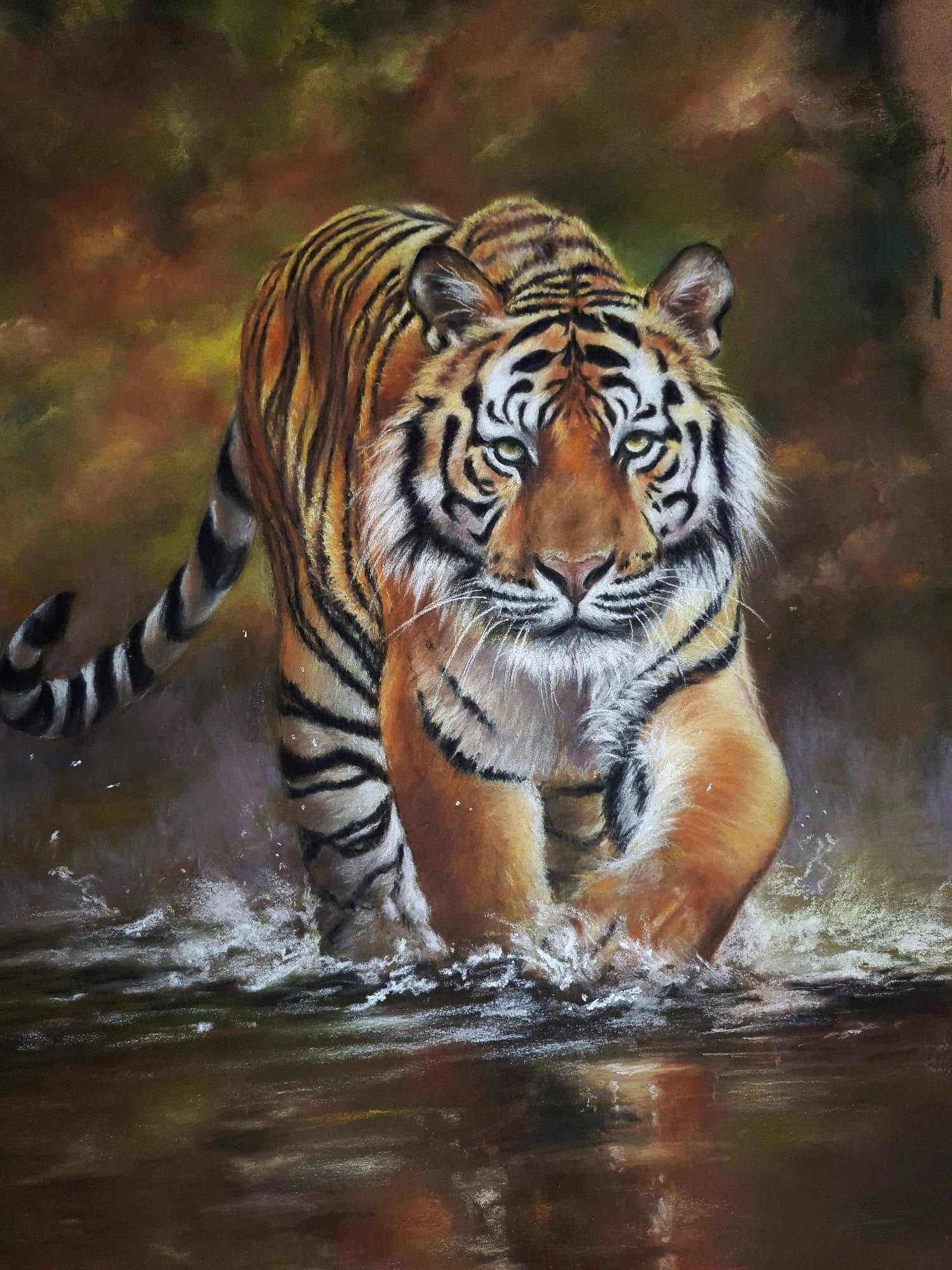 Tigre traversant une rivière — pastel de Michèle Prud'homme